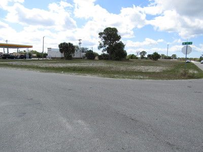 3709 SW 8th Pl, Cape Coral, FL 33914